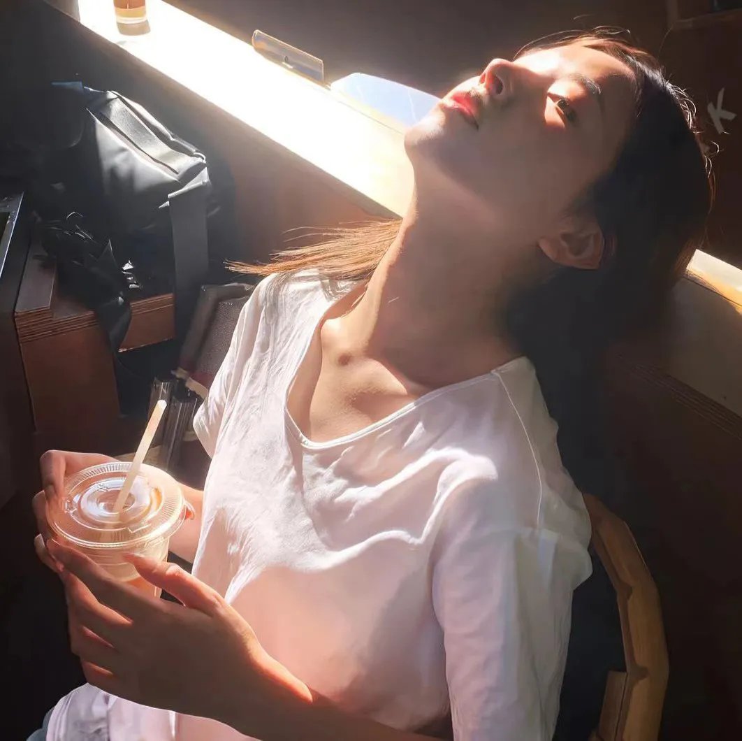 侬好，我的东北女友